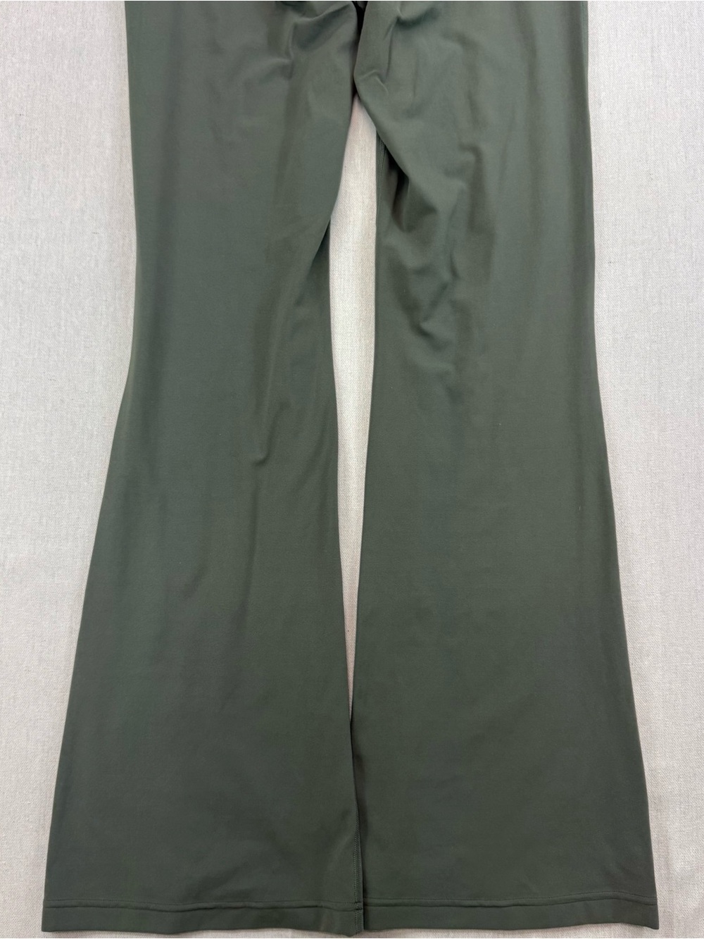 Lululemon Groove Super-High-Rise Flared Pant Nulu Dark Forest Sz 10 Long - Picture 10 of 11